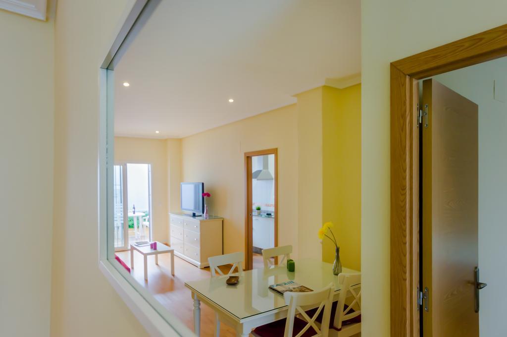 Apartamentos Ribera Del Puerto El Puerto de Santa María Rum bild