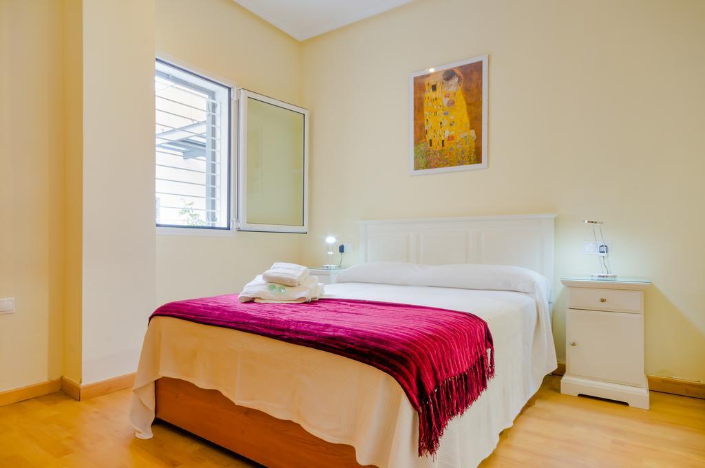Apartamentos Ribera Del Puerto El Puerto de Santa María Rum bild